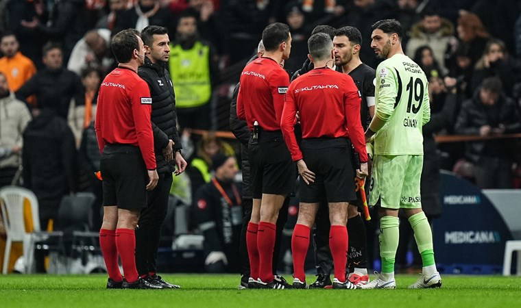 Spor yazarları Galatasaray - Adana Demirspor değerlendirdi: 'Türkiye ligi bitmiştir'