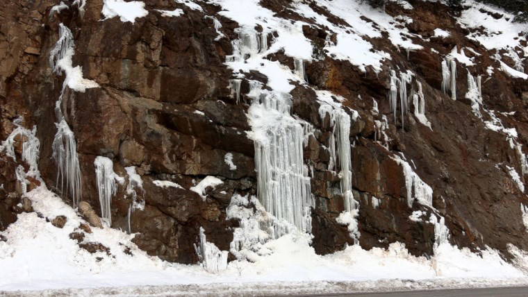 Karın süslediği  Zigana Dağı'nda kartpostallık görüntüler