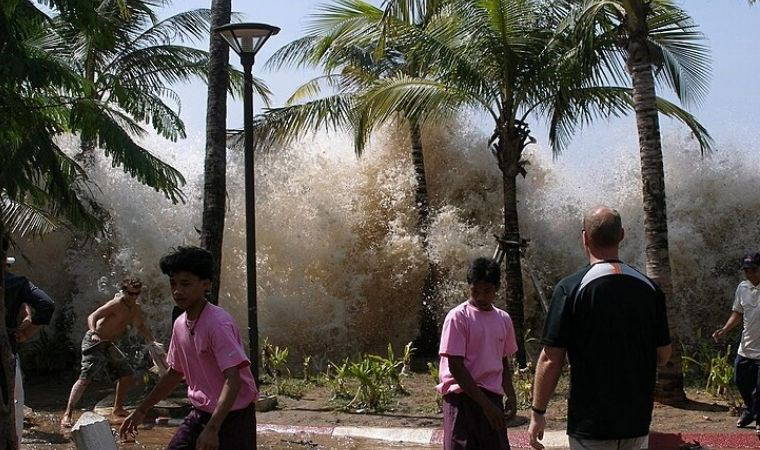 Dünya tarihinin en yıkıcı 5 tsunamisi