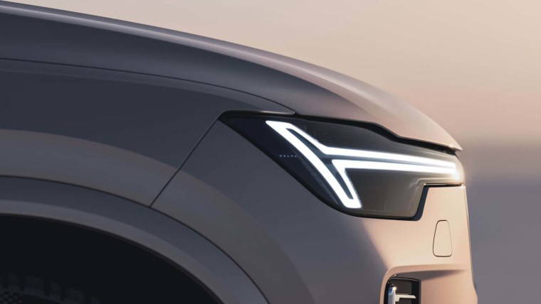 Yenilenen Volvo XC90 artık Türkiye'de! İşte fiyatları ve özellikleri...