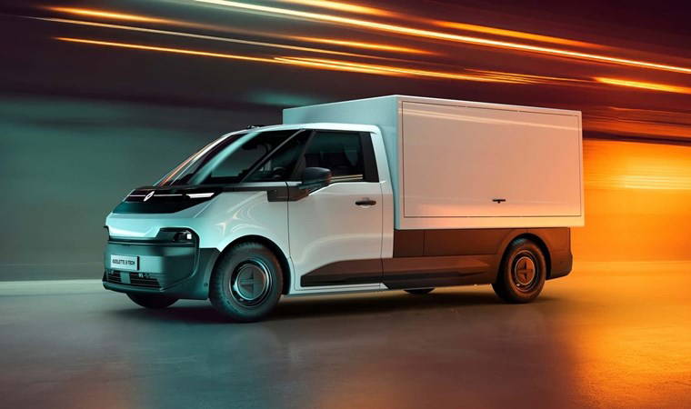 Renault elektriklide hız kesmiyor: 3 model daha ortaya çıktı...