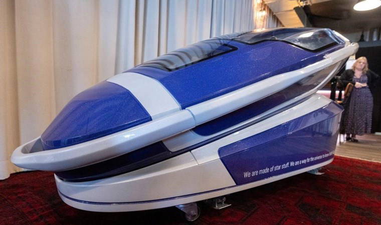 Tasarımcısı yanıtladı: İntihar kapsülü nasıl çalışıyor?