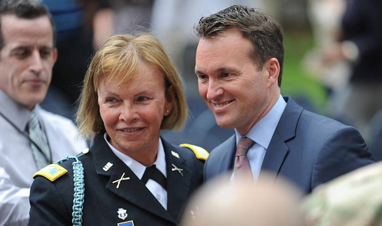 Pentagon belgesi ortaya çıktı: Trans bireyler ordudan atılıyor mu?