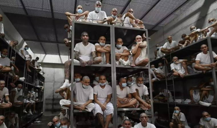 'Dünyanın en berbat hapishanesi' olarak biliniyor... Trump, suçluları buraya gönderecek!