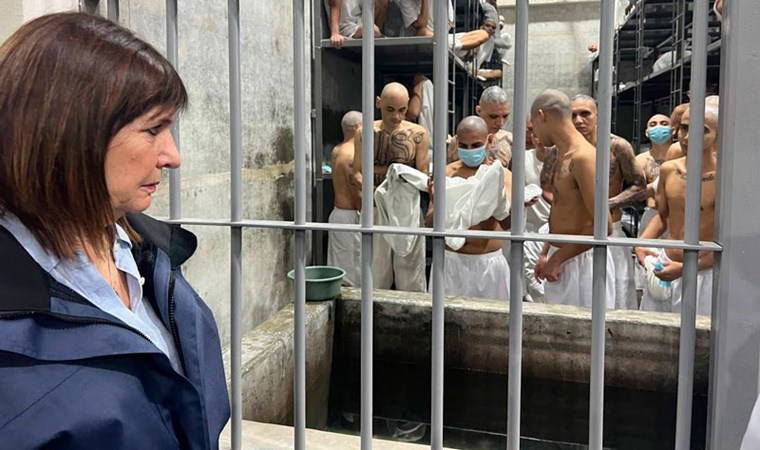 'Dünyanın en berbat hapishanesi' olarak biliniyor... Trump, suçluları buraya gönderecek!