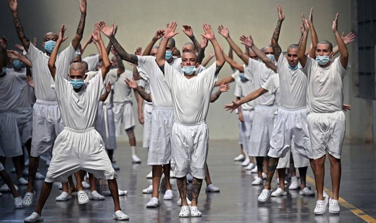 'Dünyanın en berbat hapishanesi' olarak biliniyor... Trump, suçluları buraya gönderecek!