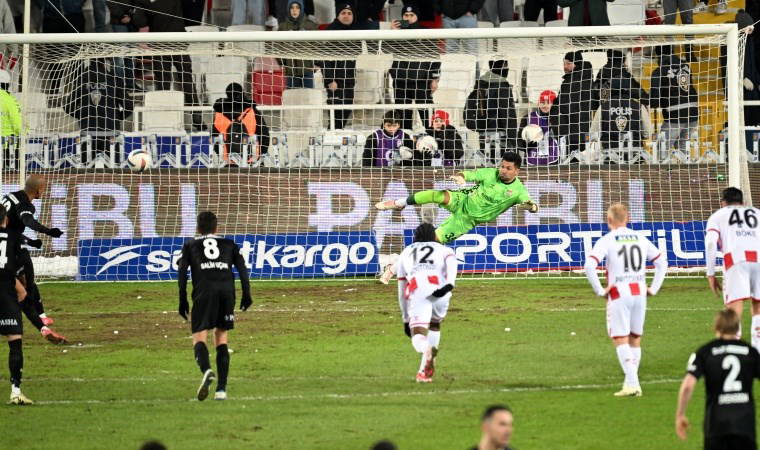 Eski hakemler Sivasspor-Beşiktaş maçını değerlendirdi: Penaltı kararı doğru mu?