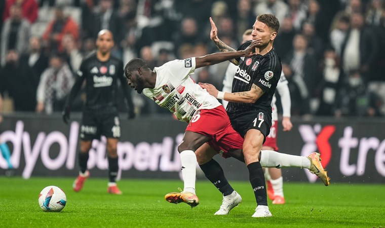 Eski hakemler değerlendirdi: Beşiktaş'ın pozisyonu penaltı mıydı?