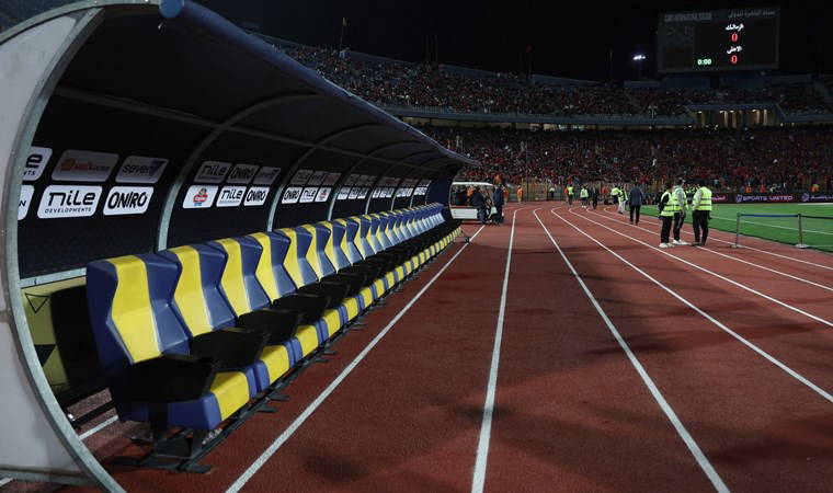 Derbide yabancı hakem krizi: Tepki için sahaya çıkmadılar!