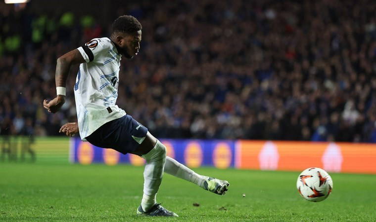 Fred, 13 yıllık kariyerinde bir ilki yaşadı!