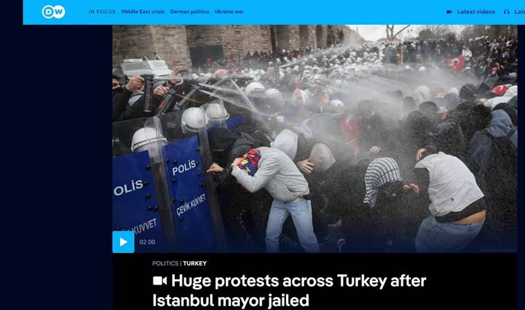 Dünya Türkiye'de yaşananları bu manşetlerle duyurdu: 