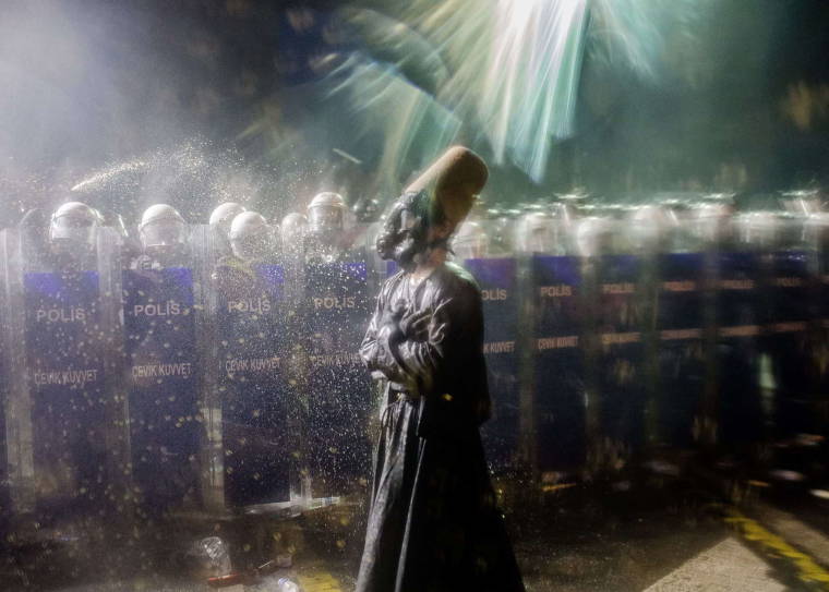 Polisin sert müdahalesi tepki çekmişti: Saraçhane'den yürek sızlatan kareler...