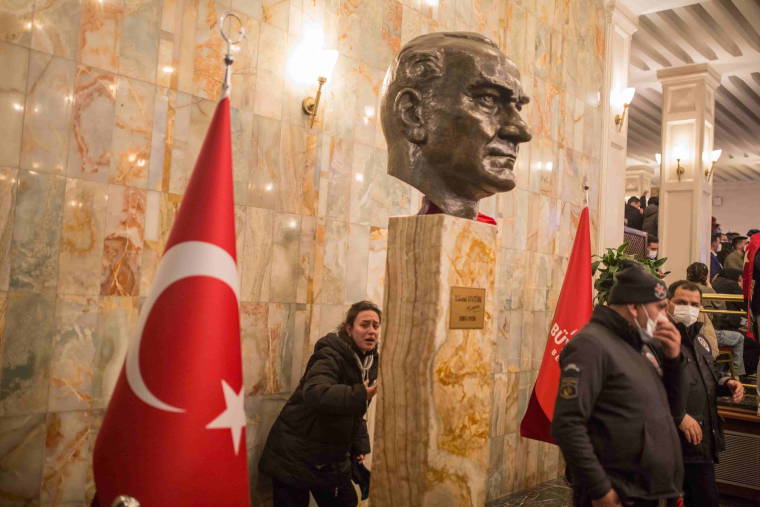 Polisin sert müdahalesi tepki çekmişti: Saraçhane'den yürek sızlatan kareler...
