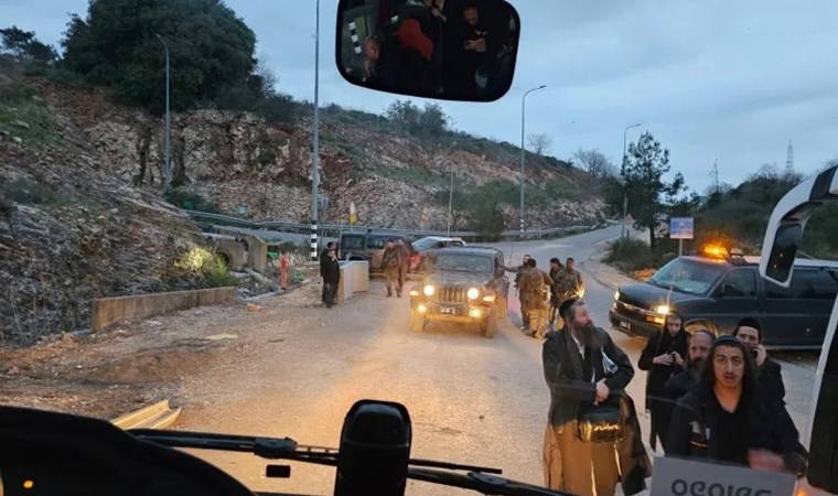 Aşırı dinci Yahudiler İsrail ordusu korumasında Lübnan'a girdi