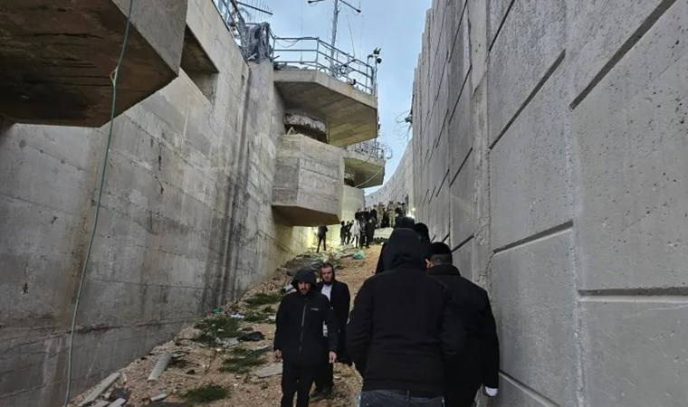 Aşırı dinci Yahudiler İsrail ordusu korumasında Lübnan'a girdi