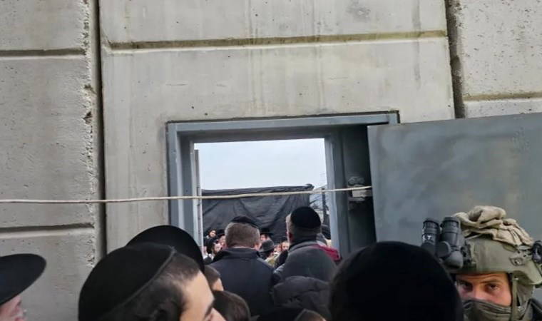 Aşırı dinci Yahudiler İsrail ordusu korumasında Lübnan'a girdi