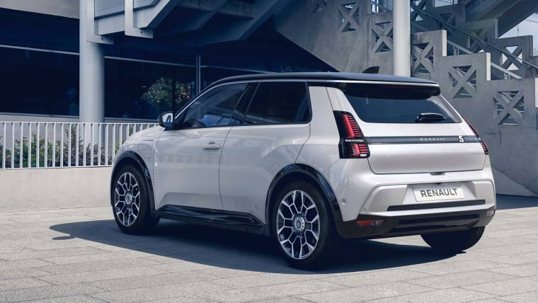 Yılın otomobili Renault 5, Roland-Garros'a özel olarak yeniden tasarlandı