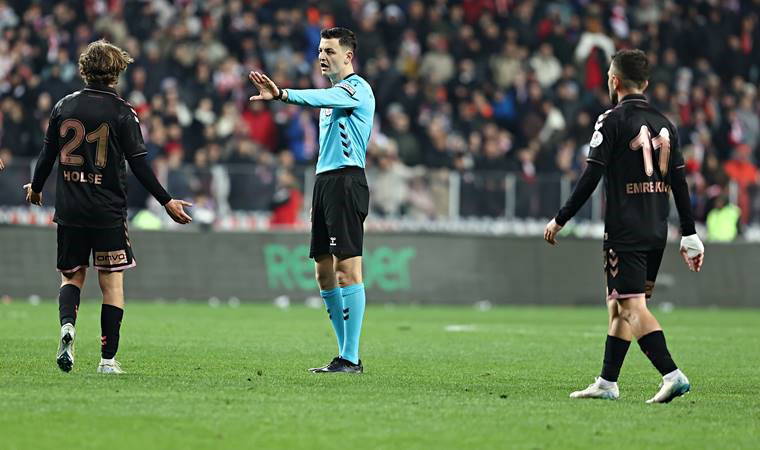 Eski hakemler Samsunspor - Galatasaray maçını yorumladı: 'Benim için açık bir penaltı'