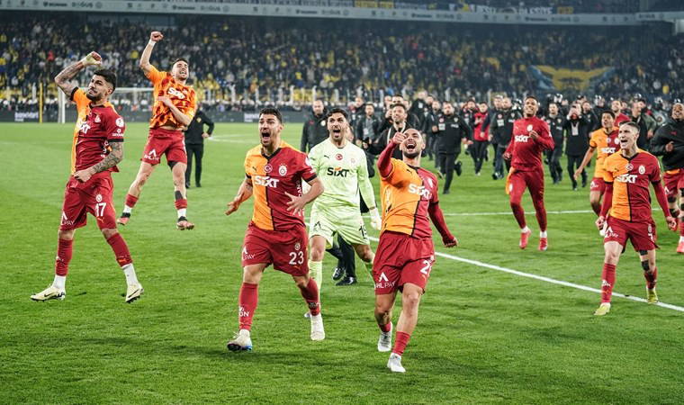 Spor yazarları Fenerbahçe - Galatasaray derbisini yorumladı: 'Okan Buruk imha etti'