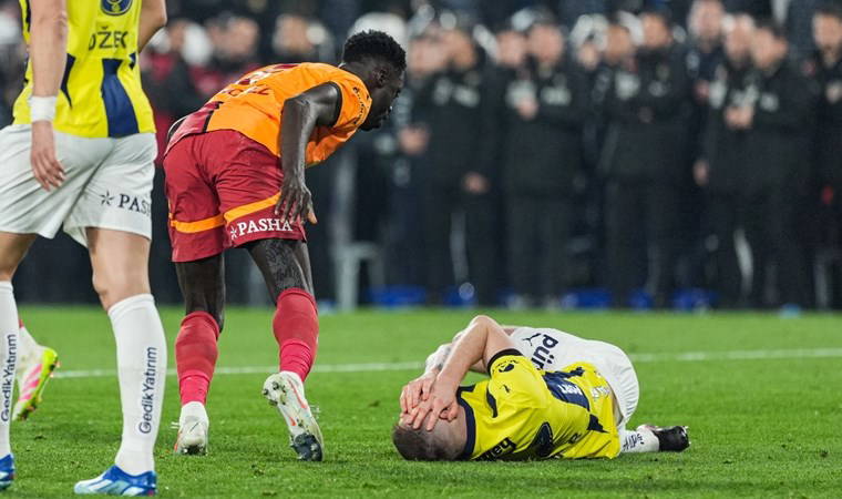 Spor yazarları Fenerbahçe'nin mağlubiyetini yorumladı: 'Sen hangi büyük maçta ne yaptın?'