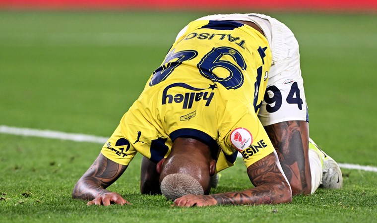Spor yazarları Fenerbahçe'nin mağlubiyetini yorumladı: 'Sen hangi büyük maçta ne yaptın?'