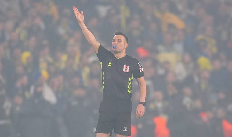 Eski hakemler değerlendirdi: İşte Fenerbahçe - Galatasaray derbisinin tartışmalı pozisyonları!