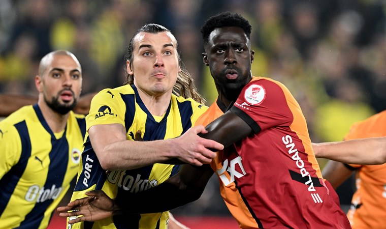 Cumhuriyet yazarları Fenerbahçe - Galatasaray derbisini yorumladı: 'Galatasaray fırsatları kaçırmasa tarihi skor olabilirdi'