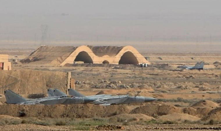 İsrail'in vurduğu T4 Hava Üssü görüntülendi