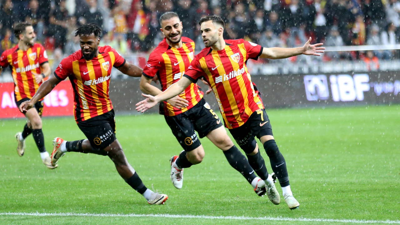Miguel Cardoso hat-trick yaptı... Kayserispor, Antalyaspor'u devirdi!