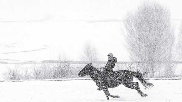 Belgesel fotoğrafçı Hasan Cem Araptarlı’nın ‘Kar: Bir Hikâyenin İlk Cümlesi’ sergisi açıldı