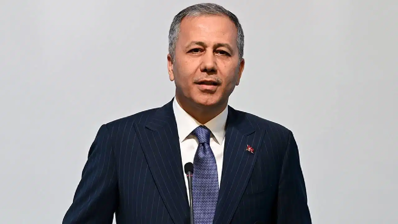 Yerlikaya duyurdu: 21 ilde FETÖ operasyonu, 33 gözaltı!