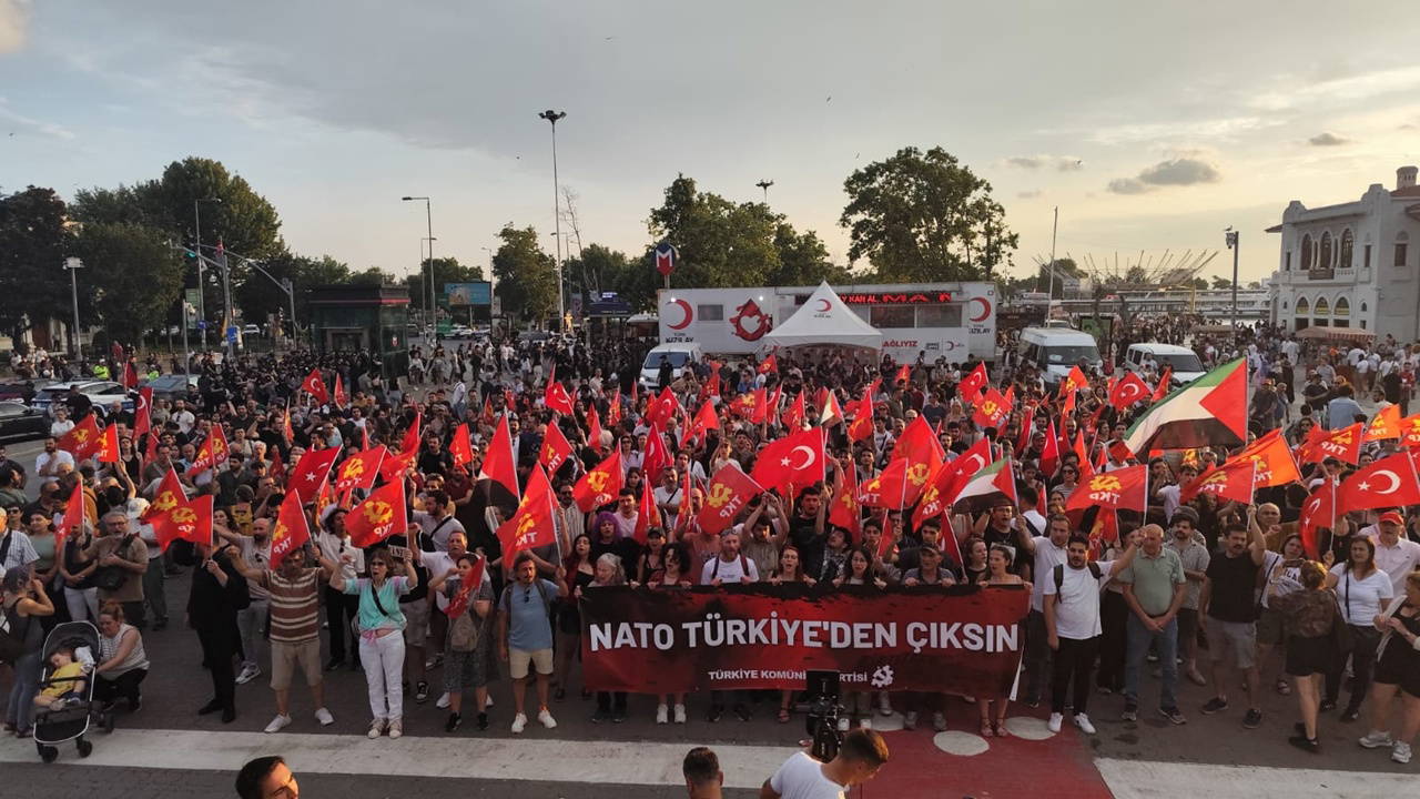 TKP'den 'Türkiye NATO'dan çıksın' Eylemi thumbnail