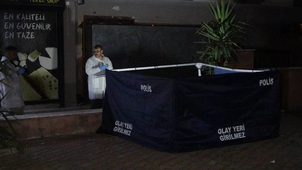 Antalya'da şüpheli ölüm... Kaldırımda cansız bedeni bulundu