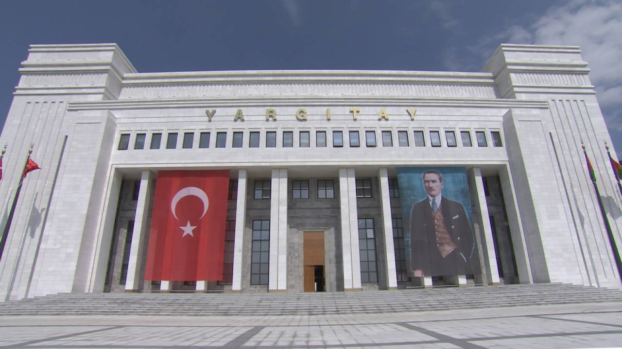 Yargıtay'dan emsal karar: İşyerinde küfür ve hakaret tazminatı yaktı