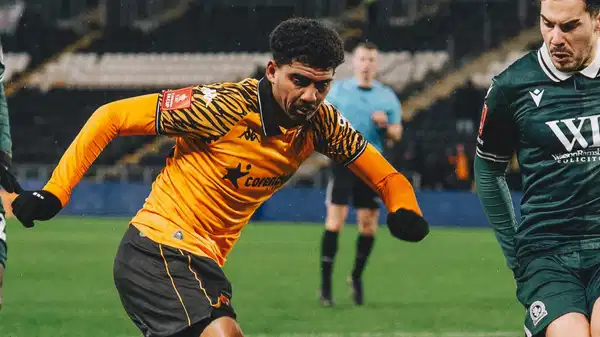 Hull City FA Cup'ta penaltılarda turladı!