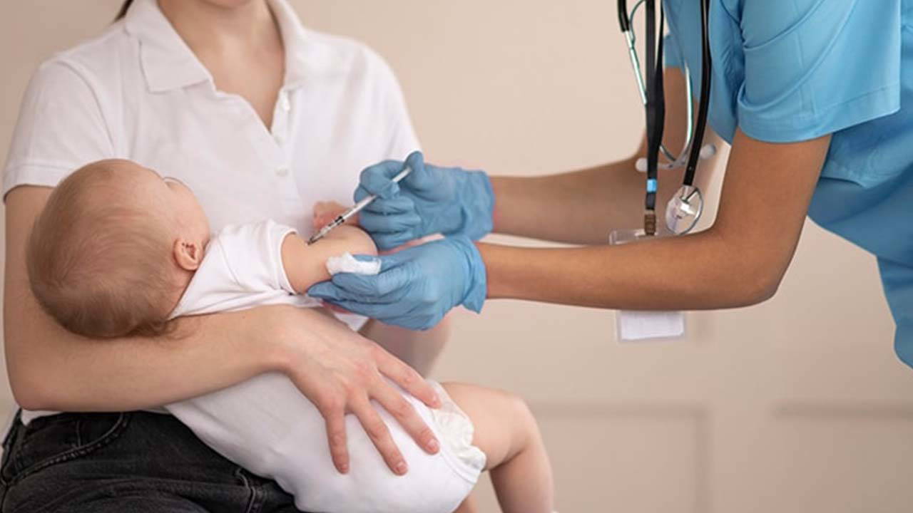 Uzmanı uyardı: 'Menenjit aşısı hayati önem taşıyor'