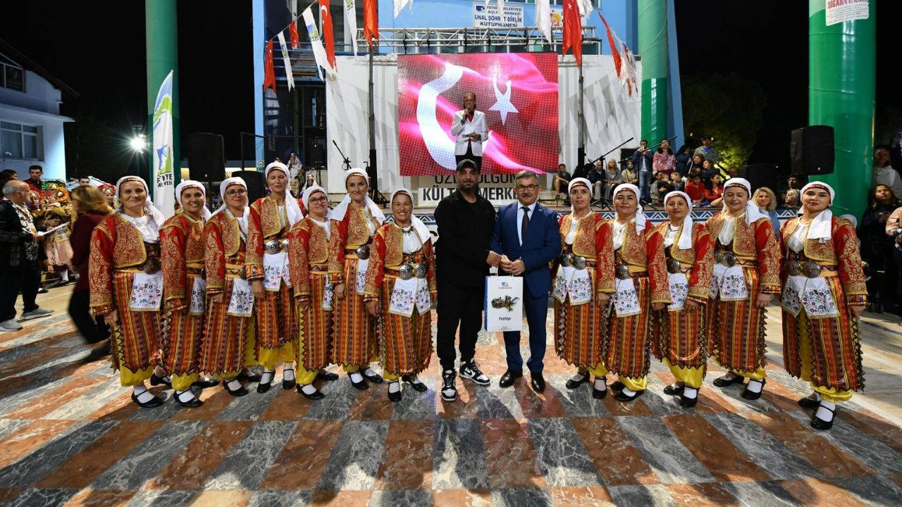 Fethiye Uluslararası Halk Oyunları Festivali başladı
