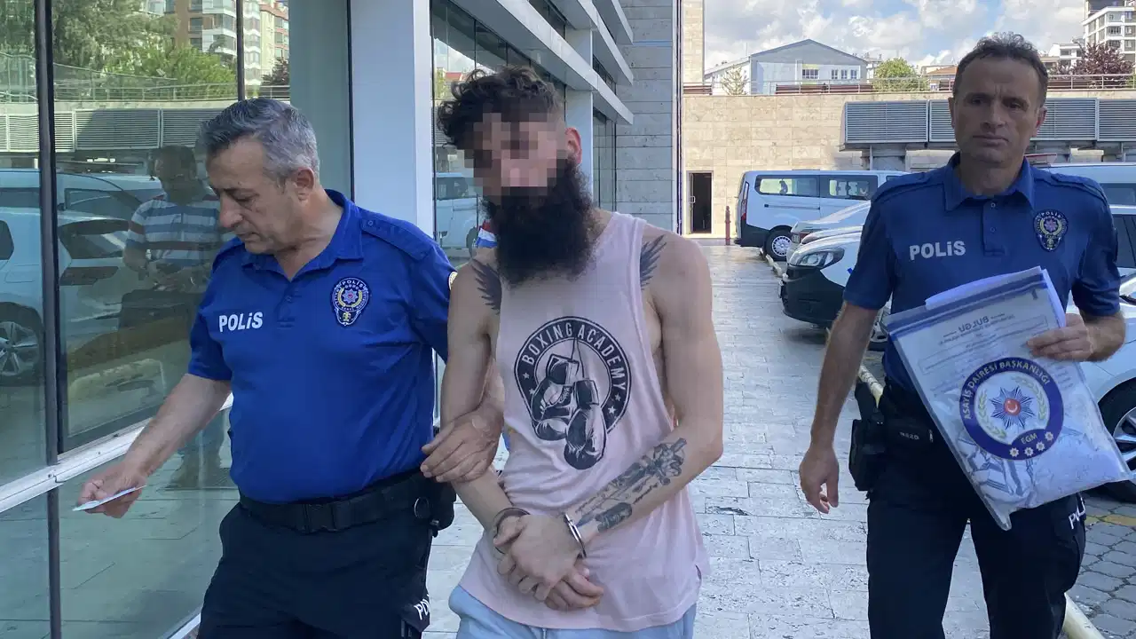 Samsun'da dehşet: Yeğeniyle sevgili olduğu için kapısına geleni bıçakladı