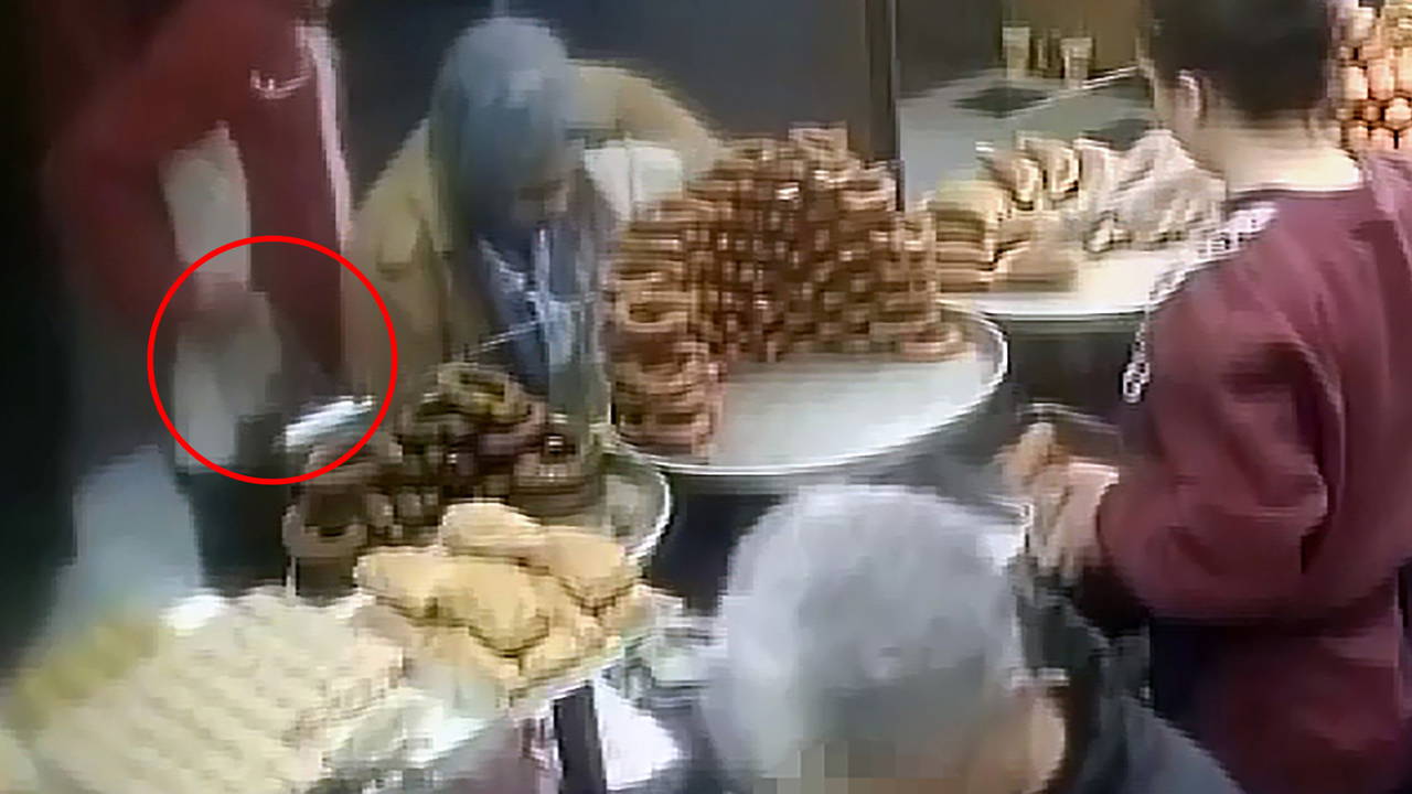 Pastanede kadının telefonunu çaldı, savunması pes dedirtti: 'Cep telefonu gördüğümde dayanamayıp çalıyorum'