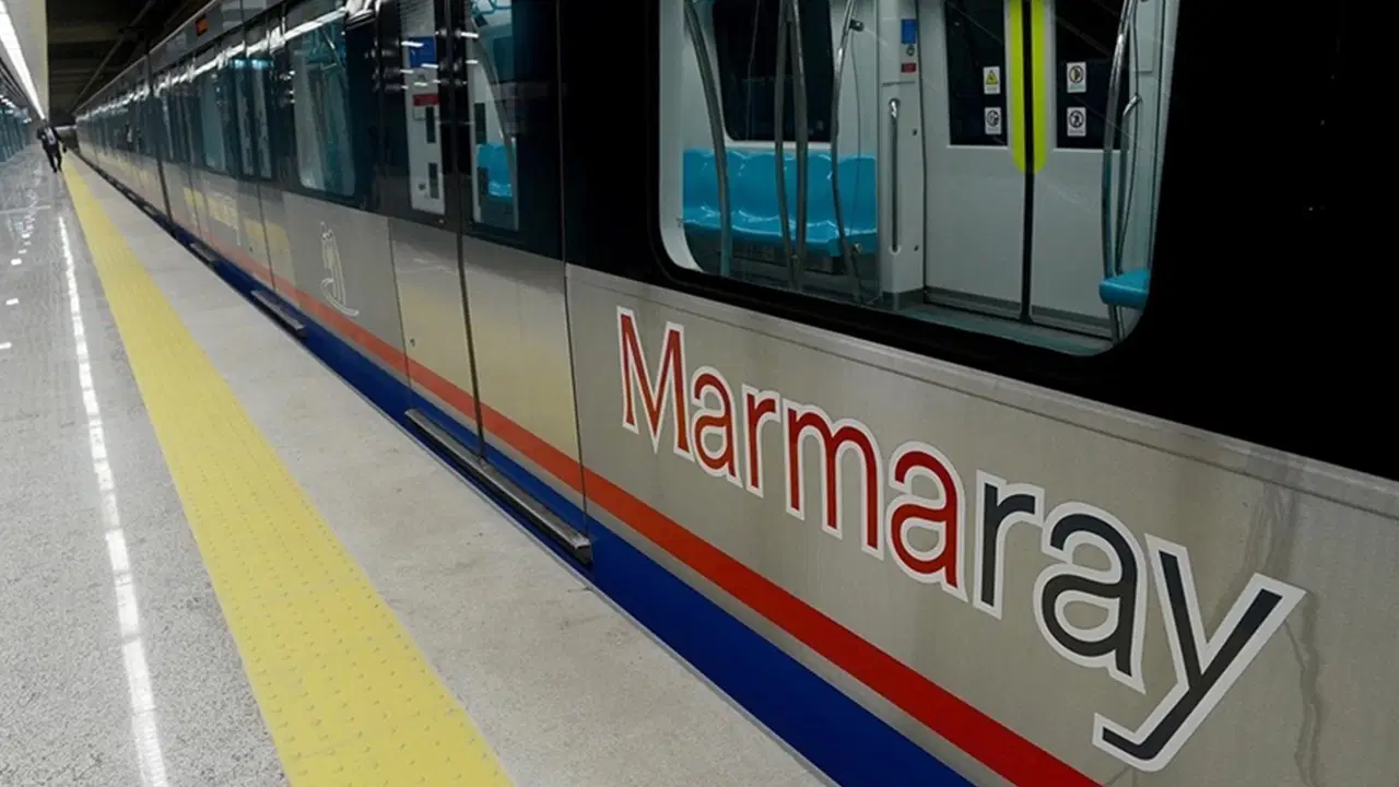 Son dakika... Marmaray'da intihar: Seferlerde gecikme yaşanıyor!
