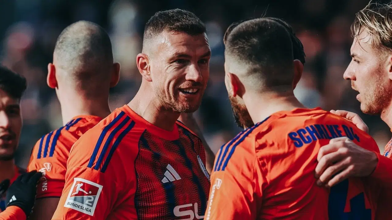 Edin Dzeko asist taptı: Türkler Schalke'yi galibiyete taşıdı!