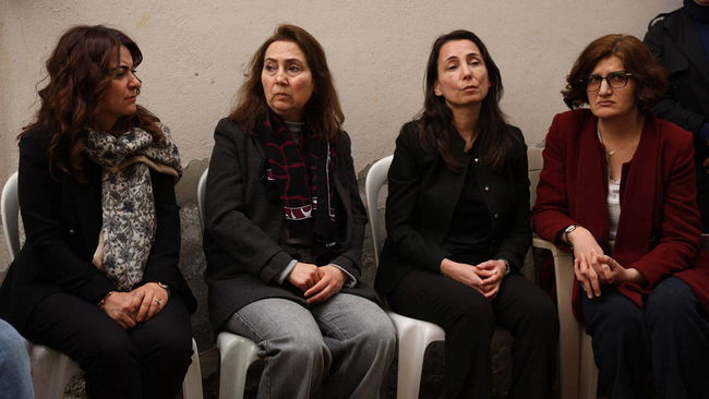 Figen Yüksekdağ, kardeşinin cenaze törenine katıldı 