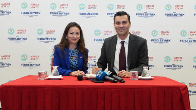 Manisa'dan Muhittin Böcek'e 'Ferdi Zeyrek' tepkisi
