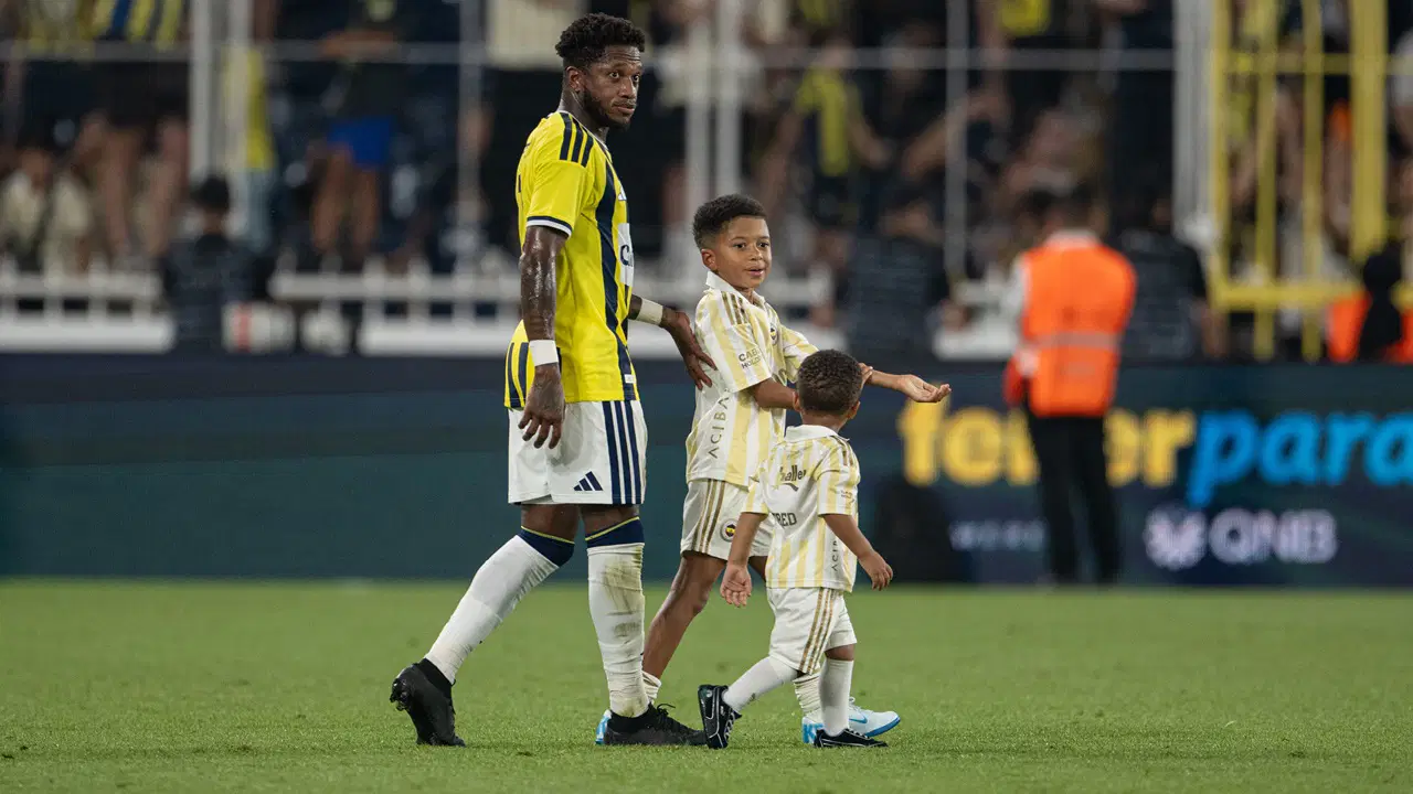 TFF'ye bildirildi... Fenerbahçe'de beklenen ayrılık resmen gerçekleşti