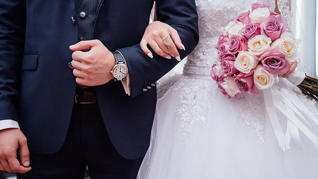 'Rüşvet karşılığı nikah kıyıldığı' iddiası: 17 kişi gözaltına alındı