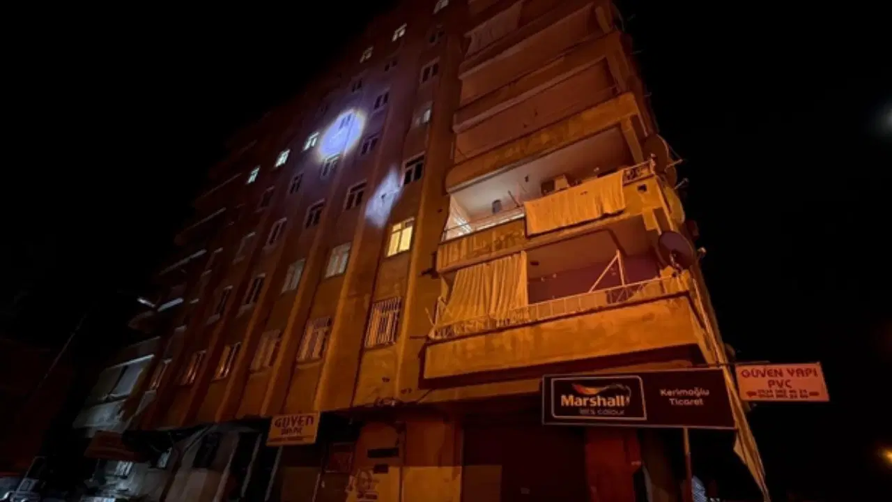 Diyarbakır’da kolonlarından ses gelen 8 katlı apartman tahliye edildi