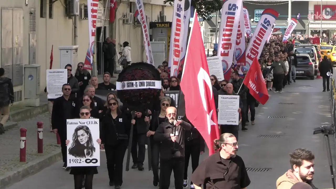 Eğitimcilerden Fatma Nur öğretmen için 'sessiz protesto'... 'Bugün akan kanın sorumlusu, bu siyasal anlayıştır'