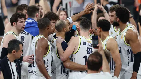Fenerbahçe açıkladı: 8 yıllık birliktelik sona erdi!