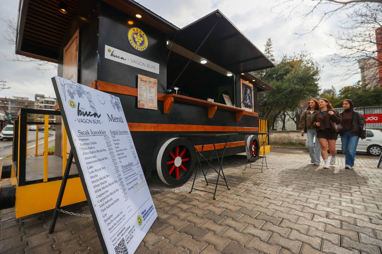 Buca Belediyesi cep dostu büfelerini hizmete açtı