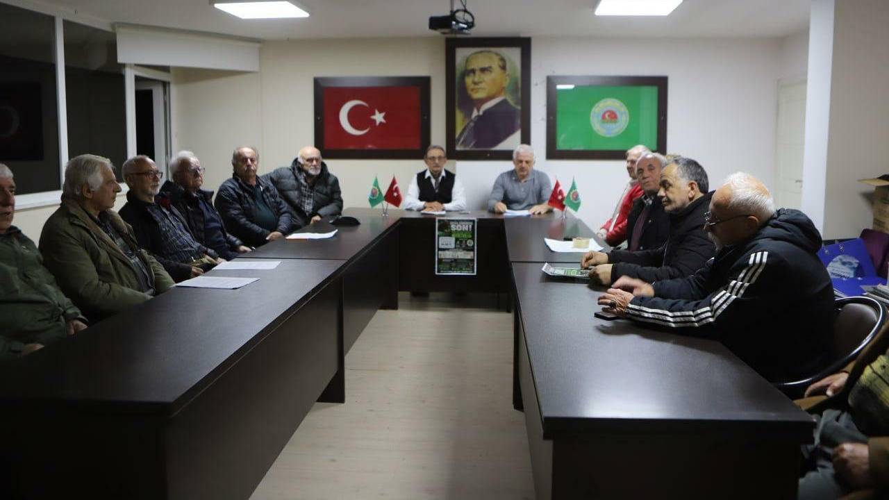 Rize'de 'Fındıklı Çay Üreticileri Meclisi' kuruldu: 'Sadaka değil, emeğimizin karşılığını istiyoruz'